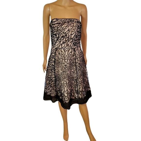 White House Black Market Strapless Dress (Size 4) - Picture 8 of 8